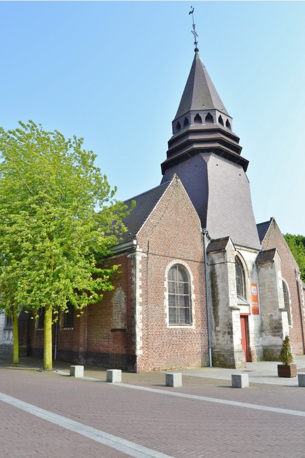 Photo Houplines - église Saint Charle