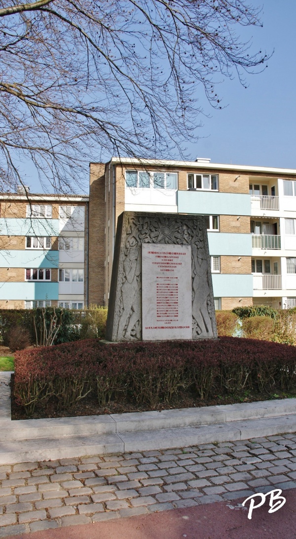 Photo Leers - Monument aux Morts