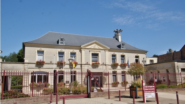 Photo Lourches - la Mairie