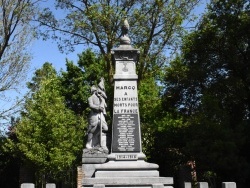 Photo paysage et monuments, Marcq-en-Ostrevent - le monument aux morts