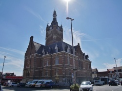 Photo paysage et monuments, Merville - la Mairie