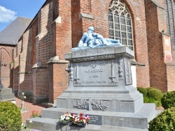 Photo paysage et monuments, Morbecque - le monument aux morts