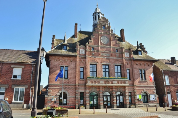 Photo Mortagne-du-Nord - La Mairie