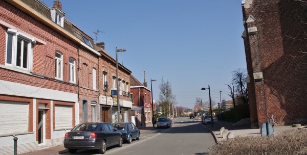 Photo Neuville-en-Ferrain - la commune