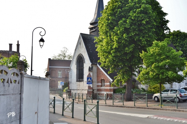 Photo Noyelles-lès-Seclin - église St Martin 16 Em Siècle