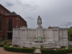 Photo paysage et monuments, Pérenchies - le monument aux morts