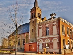 Photo paysage et monuments, Quarouble - Hotel-de-Ville et église