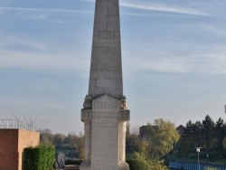 Photo paysage et monuments, Quesnoy-sur-Deûle - le monument aux morts