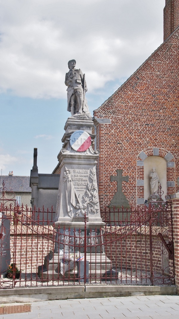 le monument aux morts