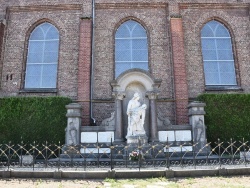 Photo paysage et monuments, Thiant - le Monument Aux Morts