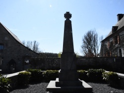 Photo paysage et monuments, Wallers-Trélon - le monument aux morts