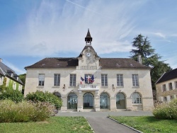 Photo paysage et monuments, Attichy - la Mairie