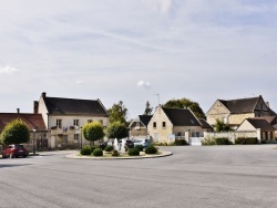Photo paysage et monuments, Berneuil-sur-Aisne - Le Village