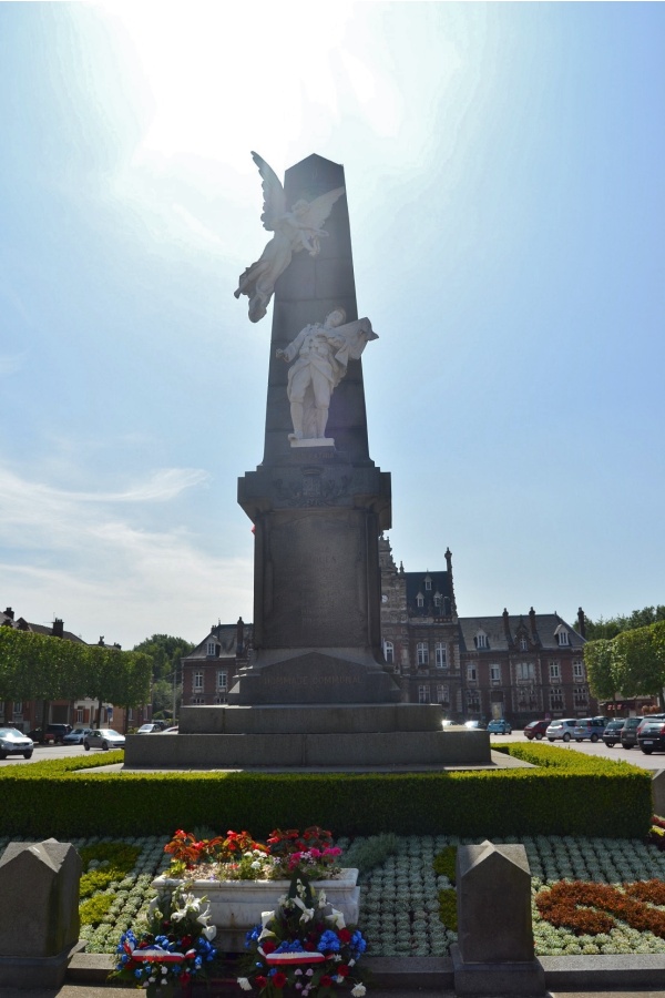 Photo Arques - le monument aux morts