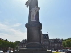 Photo paysage et monuments, Arques - le monument aux morts