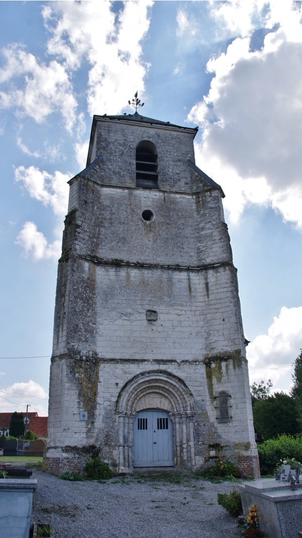 Photo Aubin-Saint-Vaast - église saint vaast et sa chapelle