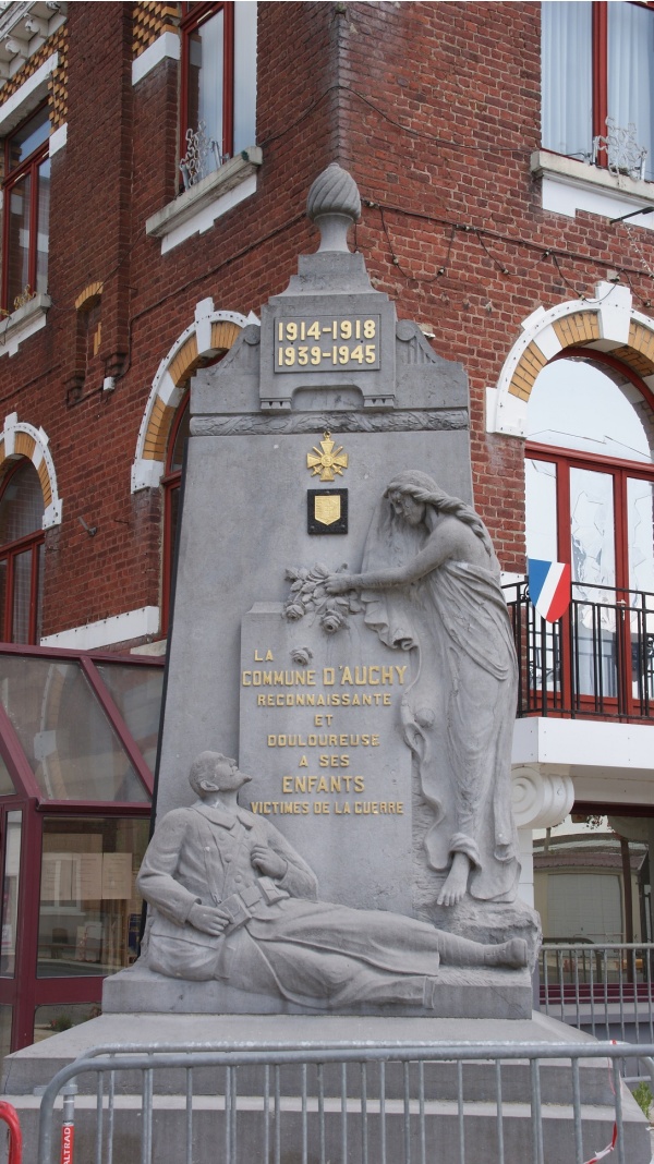 Photo Auchy-les-Mines - le monument aux morts