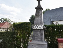 Photo paysage et monuments, Azincourt - le monument aux morts