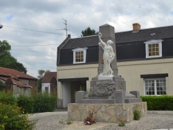 Photo paysage et monuments, Bailleul-Sir-Berthoult - le monument aux morts