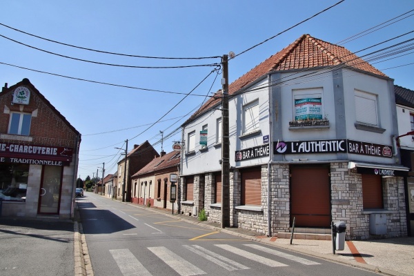Photo Cauchy-à-la-Tour - le village