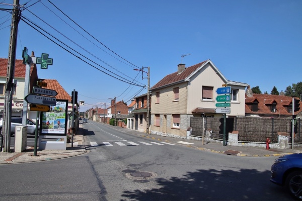 Photo Cauchy-à-la-Tour - le village