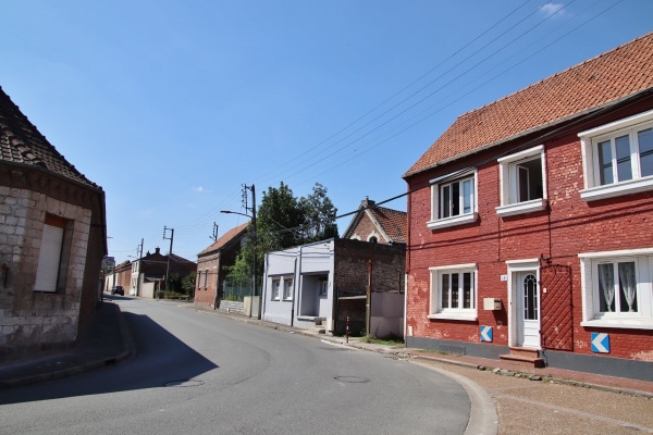 Photo Cauchy-à-la-Tour - le village