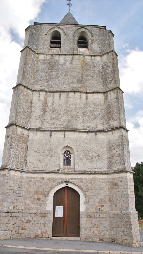 Photo Caucourt - église Saint Pierre