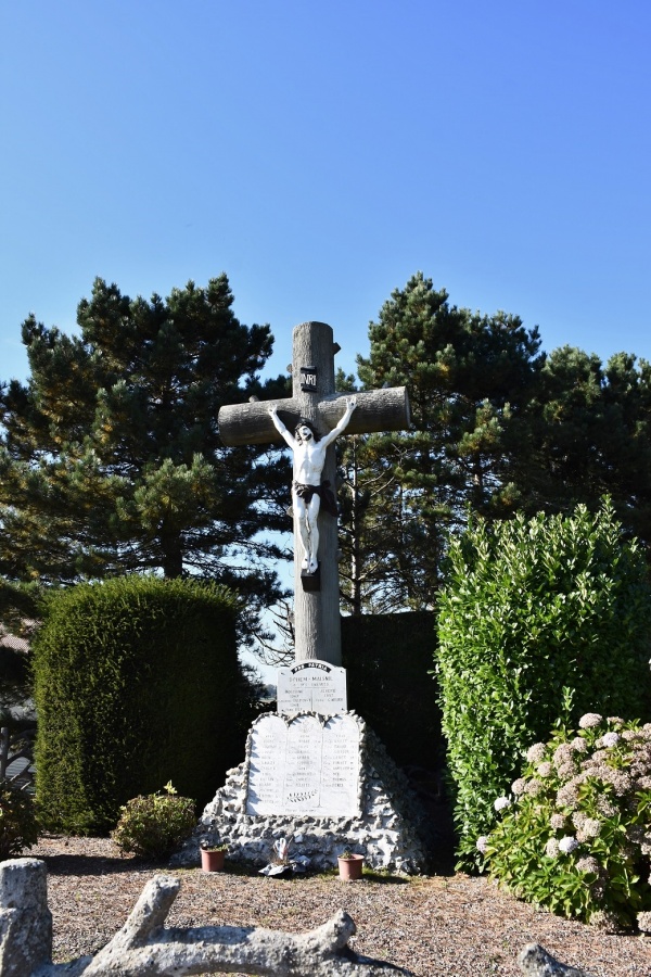 Photo Dohem - le Monument Aux Morts