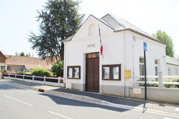 Photo Estrée - la Mairie