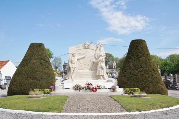 Photo Étaples - le monument aux morts