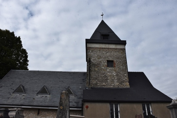 Photo Ferques - église Saint Pierre