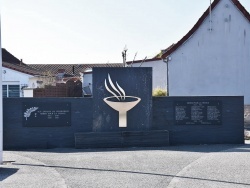 Photo paysage et monuments, Fouquereuil - le Monument Aux Morts