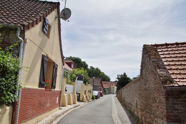 Photo Fresnicourt-le-Dolmen - le Village