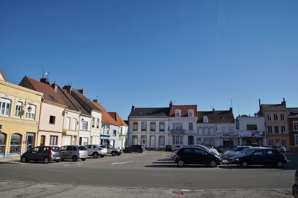 Photo Guînes - le Village