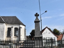 Photo paysage et monuments, Guisy - le monument aux morts