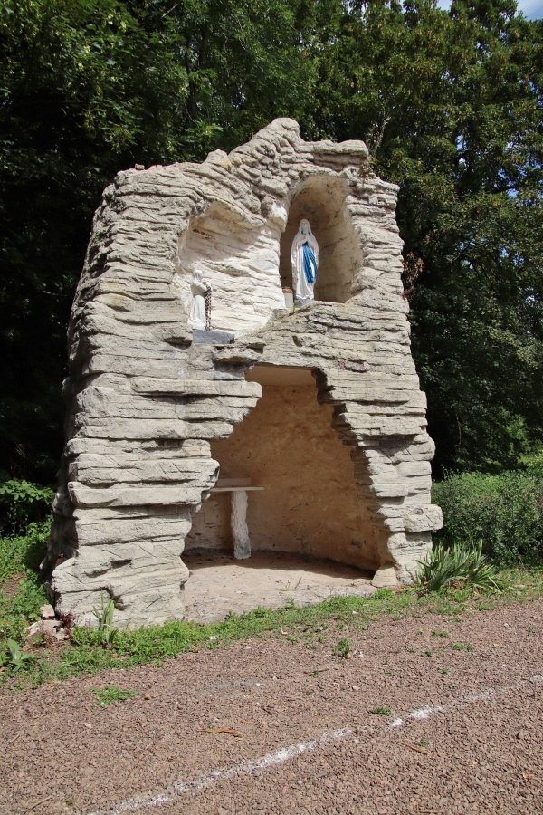 Photo Haucourt - la grotte