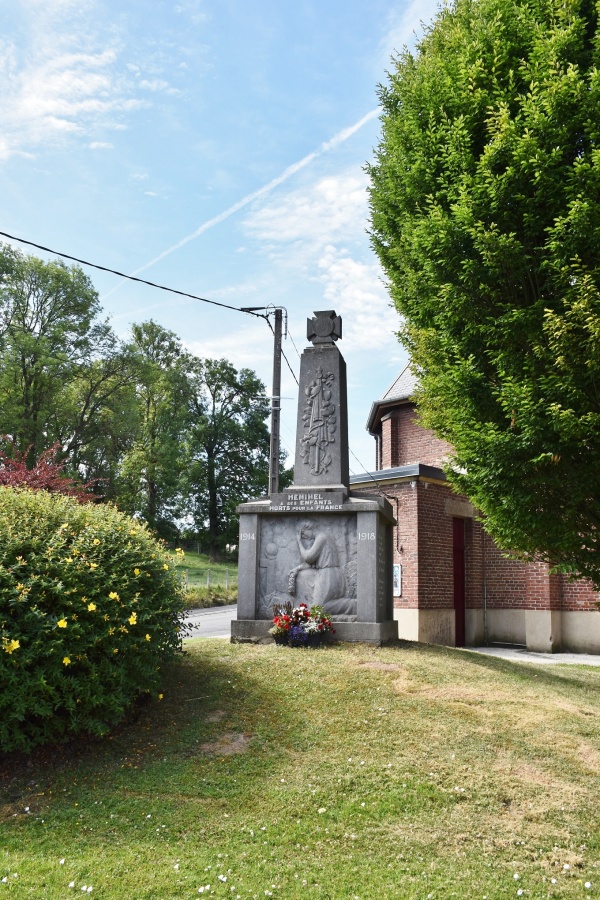 Photo Héninel - le monument aux morts