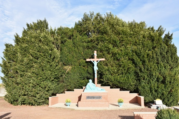 Photo Izel-lès-Équerchin - le Monument Aux Morts