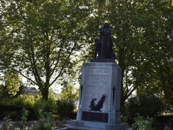 Photo paysage et monuments, Loos-en-Gohelle - le Monument Aux Morts