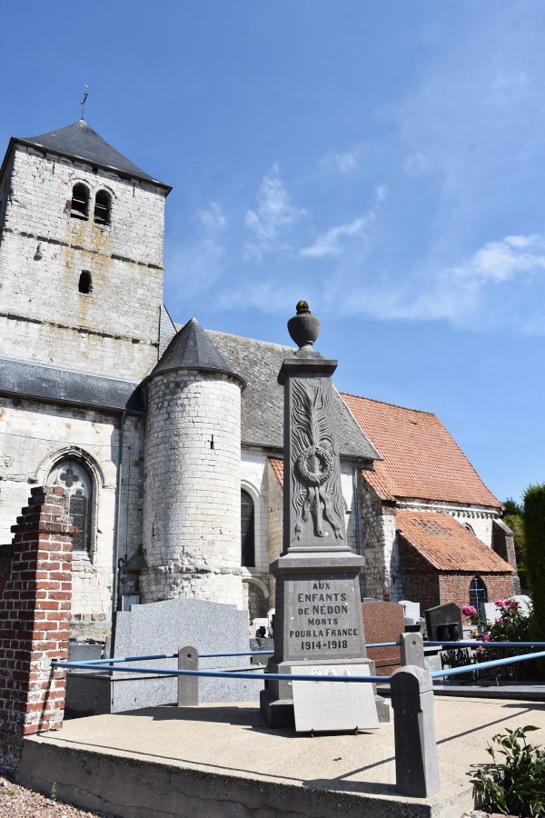 Photo Nédon - le monument aux morts