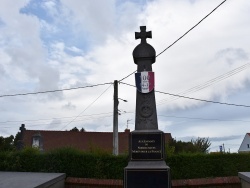 Photo paysage et monuments, Nordausques - le Monument Aux Morts