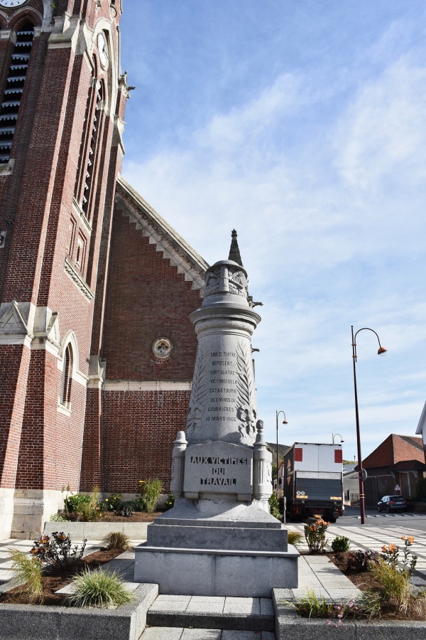 Photo Noyelles-sous-Lens - le Monument Aux Morts