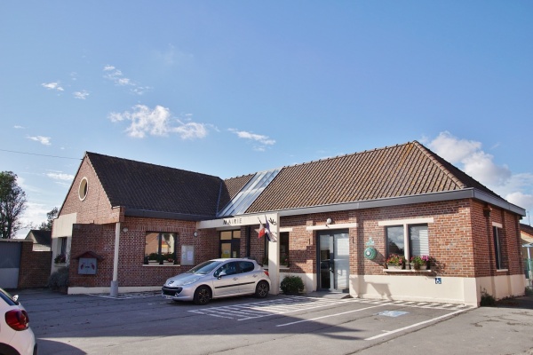 Photo Offekerque - la Mairie