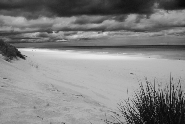 noir et blanc une photo de Oye Plage