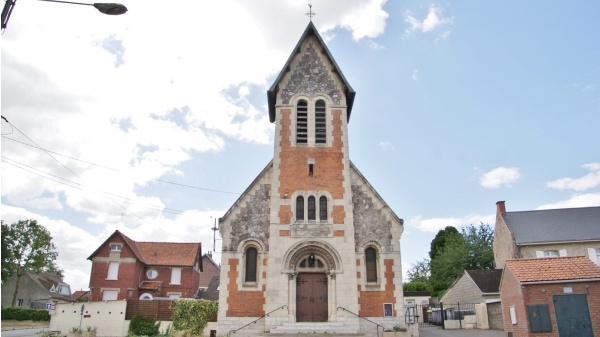 Photo Plouvain - église Sainte Anne