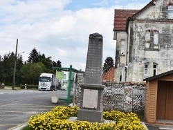 Photo paysage et monuments, Regnauville - le monument aux morts