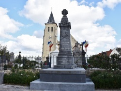Photo paysage et monuments, Saint-Folquin - le monument aux morts