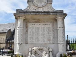 Photo paysage et monuments, Sainte-Marie-Kerque - le Monument Aux Morts