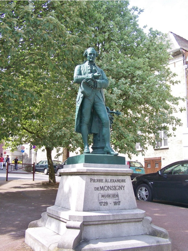 Photo Saint-Omer - statue