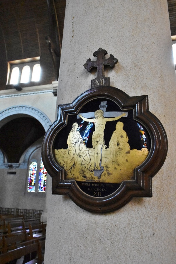 Photo Le Touquet-Paris-Plage - église Sainte Jeanne d'Arc